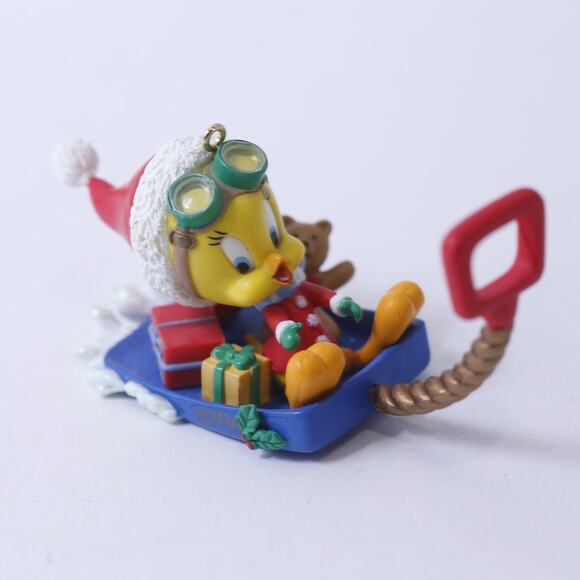 2000, Warner Brothers, Tweety Bird, On Sleigh, Hallmark, Ornament, Christmas, Vi - Picture 1 of 3